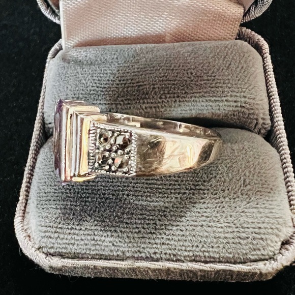 EDCO Radiant Cut Purple Faceted Glass Rhinestone Signet Ring Silver Tone Size 10 - Picture 10 of 12